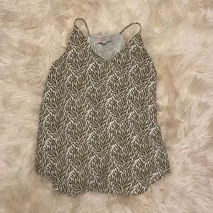 ✨ LOFT Leaves-Patterned Racerback V-Neck Camisole Size S